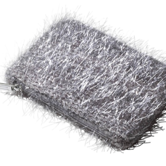 M.A.C. FIREWORKED LIKE A CHARM MINI LIPGLASS KIT: NEUTRAL - 4 PIECE - Picture 5 of 5